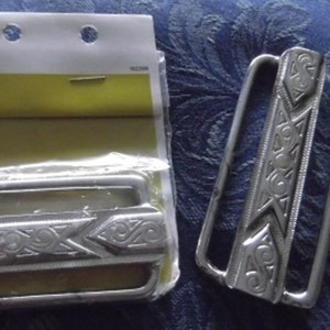 Vintage 1990&#39;s Silver Metal Fancy Belt Buckle, Rectangle 9.5 x 4 cm (3 1/4&quot; x 1 1/2&quot;)