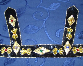 1 Black Beaded Square Neckline Motif