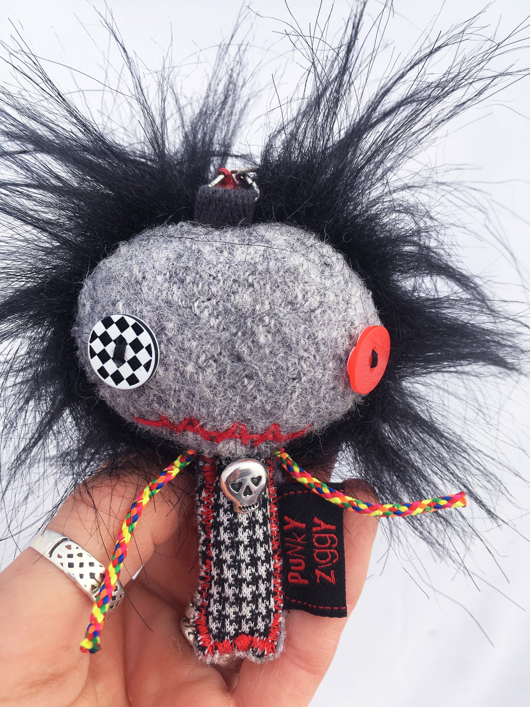ミュージシャン Big Toy Keyholder \"little punk\" 商品詳細ページ | Vaundy ONLINE STORE | Big Toy Keyholder
