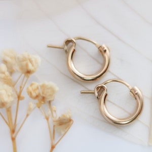 Gold Huggie Earrings, Gold Filled Hoop Earrings, Minimalist Earrings, Tiny Gold Hoop Earrings, Hypoallergenic Earrings