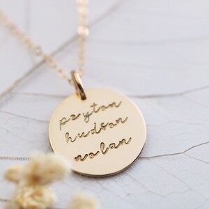 Script Name Charm Disc Necklace, Gold Filled Name Disc Pendant Necklace, Gold Name Necklace, Mom Necklace, Gift for Mom