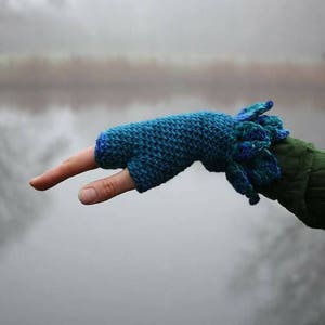 PATTERN: Dragon scale crochet gloves Pattern PDF image 6