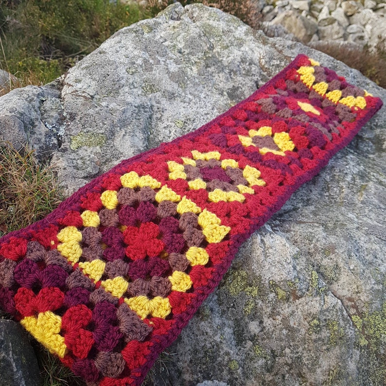 Granny square infinity Scarf