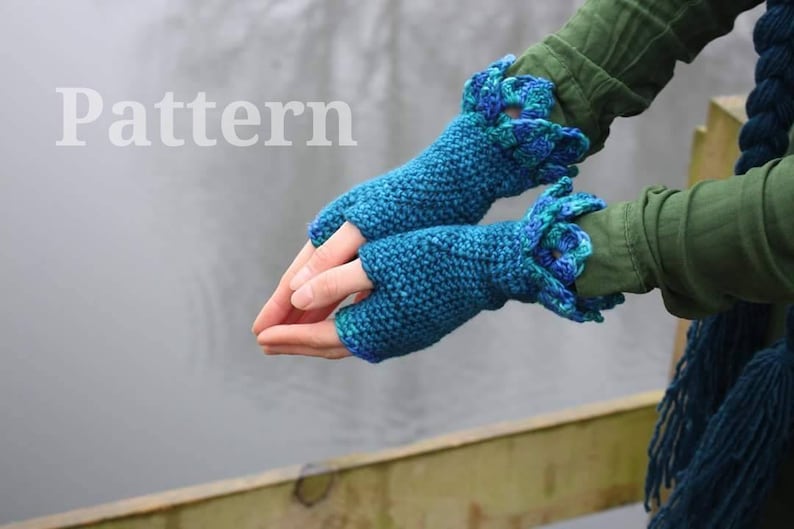 PATTERN: Dragon scale crochet gloves Pattern PDF image 1