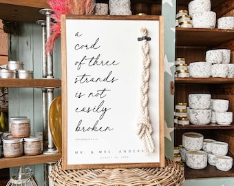 Mr. And Mrs. A Cord Of Three Strands Is Not Leicht gebrochen hergestellte gerahmte Holzschild Hochzeitsschild Einheitszeremonie Hochzeitsgeschenk