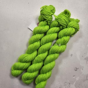 SWメリノ/ナイロン、DK重量糸、MINI D299、20g