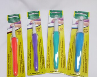 Clover Amour Crochet Hooks – Choose Your Size From B To PQ (Made In Japan)