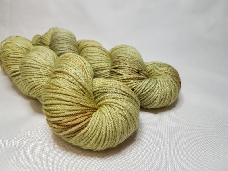 DK weight Hand dyed Merino Nylon yarn PISTACHIO 100g