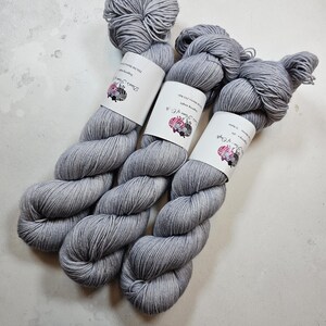 Sw Merino / Nylon yarn, Fingering weight, 100 g, DOVE