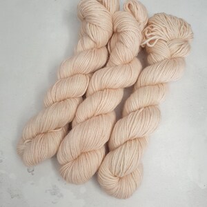 Baby Alpaca DK weight yarn, 100g, NOUGAT