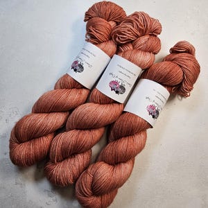 Hilo de merino/nailon SW, grosor fingering, 100 g, color TERRACOTA
