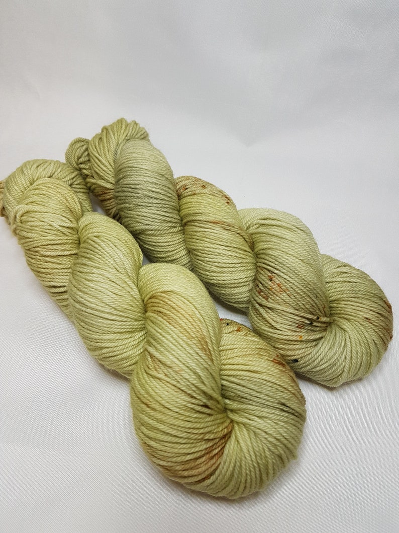 DK weight Hand dyed Merino Nylon yarn PISTACHIO 100g