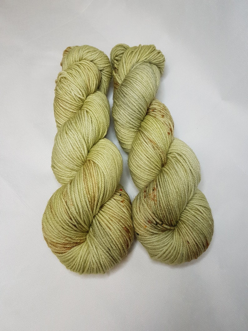 DK weight Hand dyed Merino Nylon yarn PISTACHIO 100g