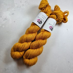 Baby Alpaca DK weight yarn, 100g, PURE GOLD