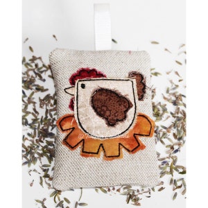 ITH in The Hoop Applique Sitting Hen Lavender Sachet Machine Embroidery Design Pattern For 4x4 Hoop by Titania Creations, Instant Download.
