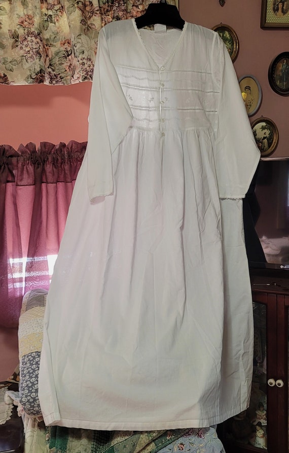 Laura Ashley Vintage Victorian-Type Nightgown Larg