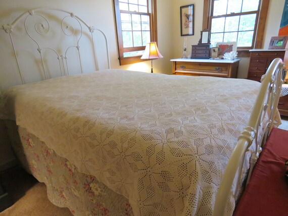 Vintage Off White Cotton Hand Crochet Coverlet Bedspread Bed Etsy
