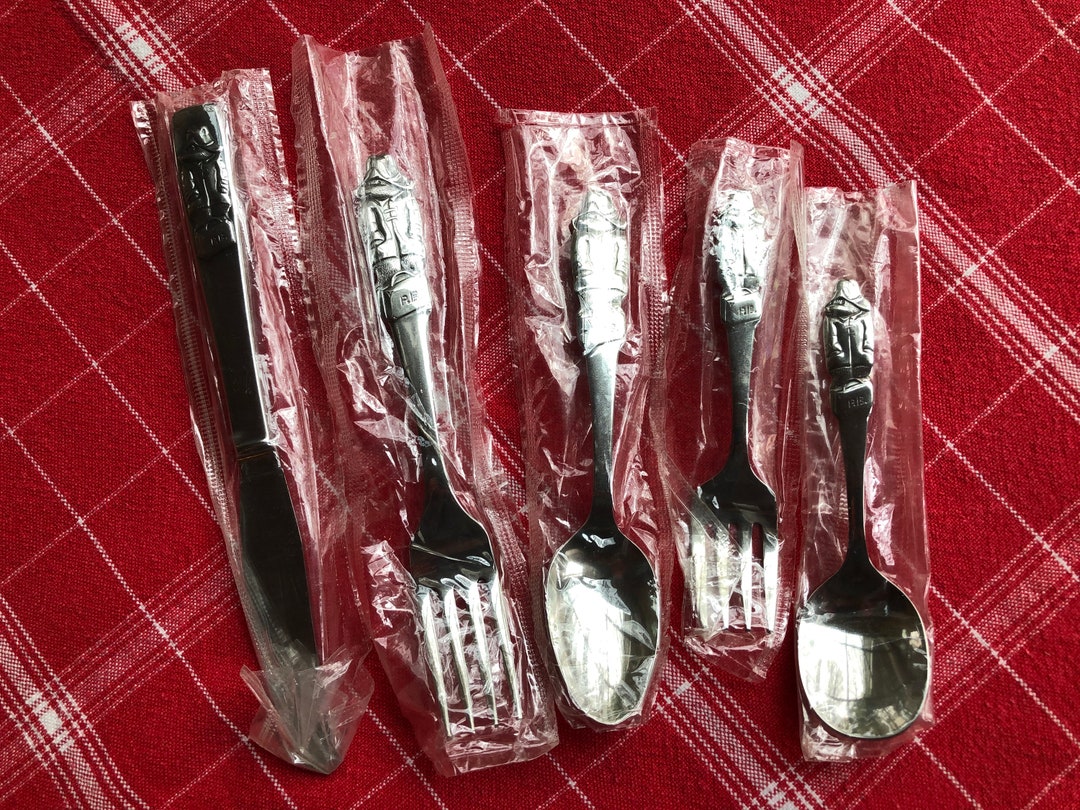 Vintage Bear in a Tree Pattern Baby and Youth Stainless Flatware, 5 Pc ...