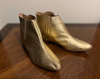 Gold Ankle Beatle Boots. Original 1960s. Amazing Condition. Women’s Size 8N