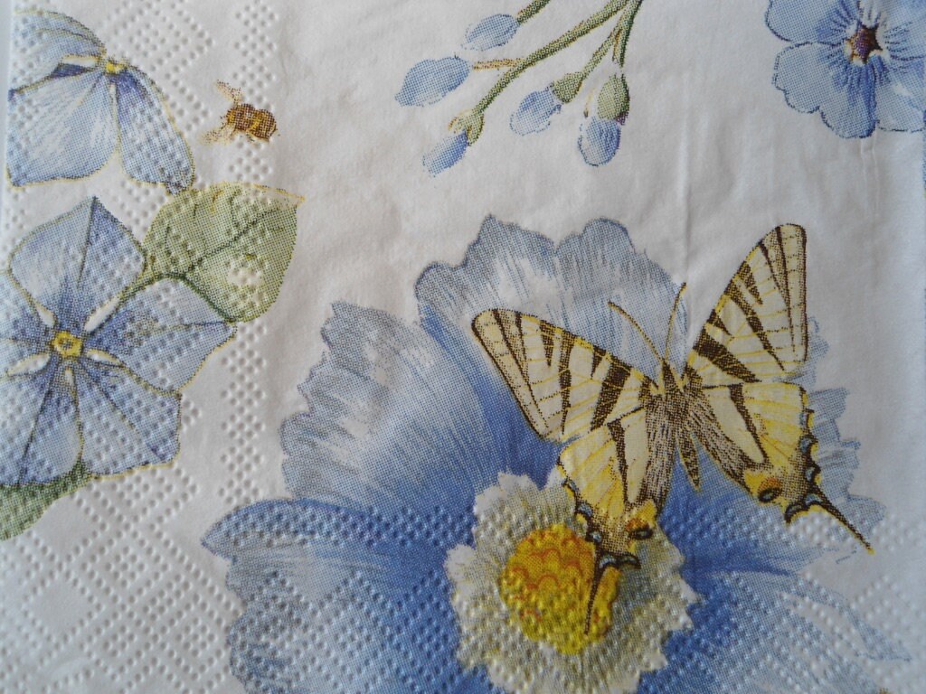 4 Decoupage Cocktail Napkins Lenox Butterfly Meadow Blue Flowers Bees Beverage Paper Napkins