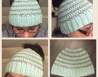 Messy bun hat, ponytail hat, crochet measy bun beanie, crochet ponytail beanie, bun hat, womens hat, man bun