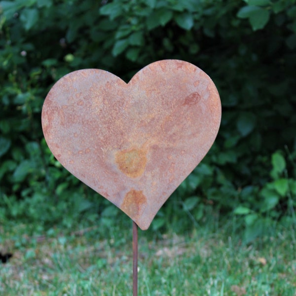 Metal Heart Garden Stake 21 Inches Tall