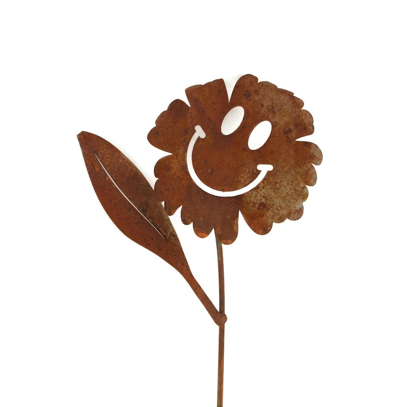 Waving Daisy Smiley Face Metal Garden Stake 20 Inches Tall Rusted Steel