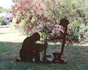 Metal Praying Kneeling Soldier with Boots and Rifle Yard Art Military Memorial 23 to 38 Inches Tall