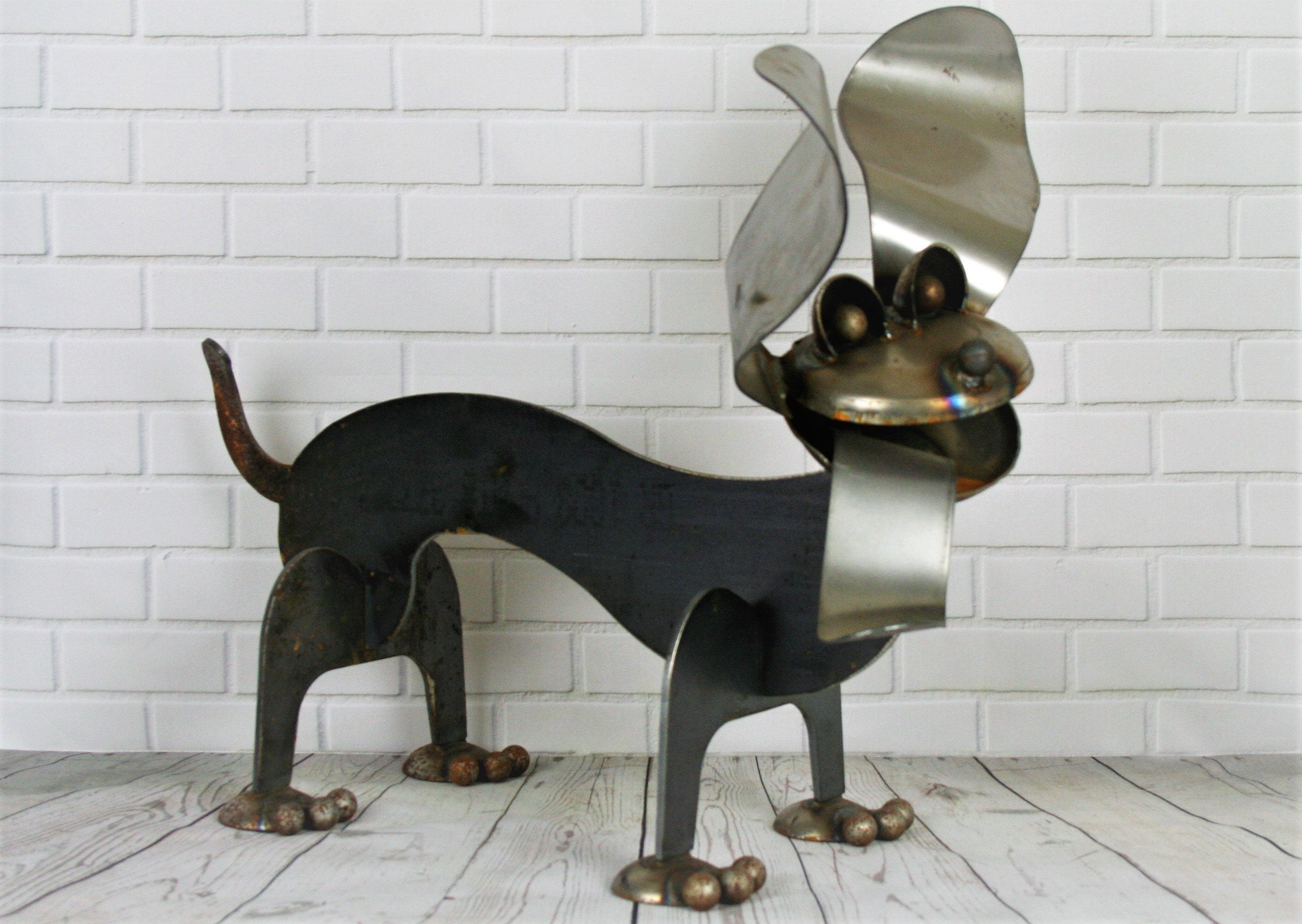 Metal Dachshund, Wiener Dog Statue, dog garden art, dog statue, metal
