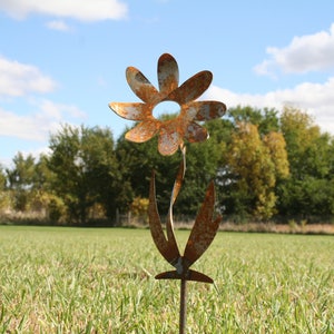 Twisted 3D Metal Rustic Flower Stake 9.5 tall for image 5