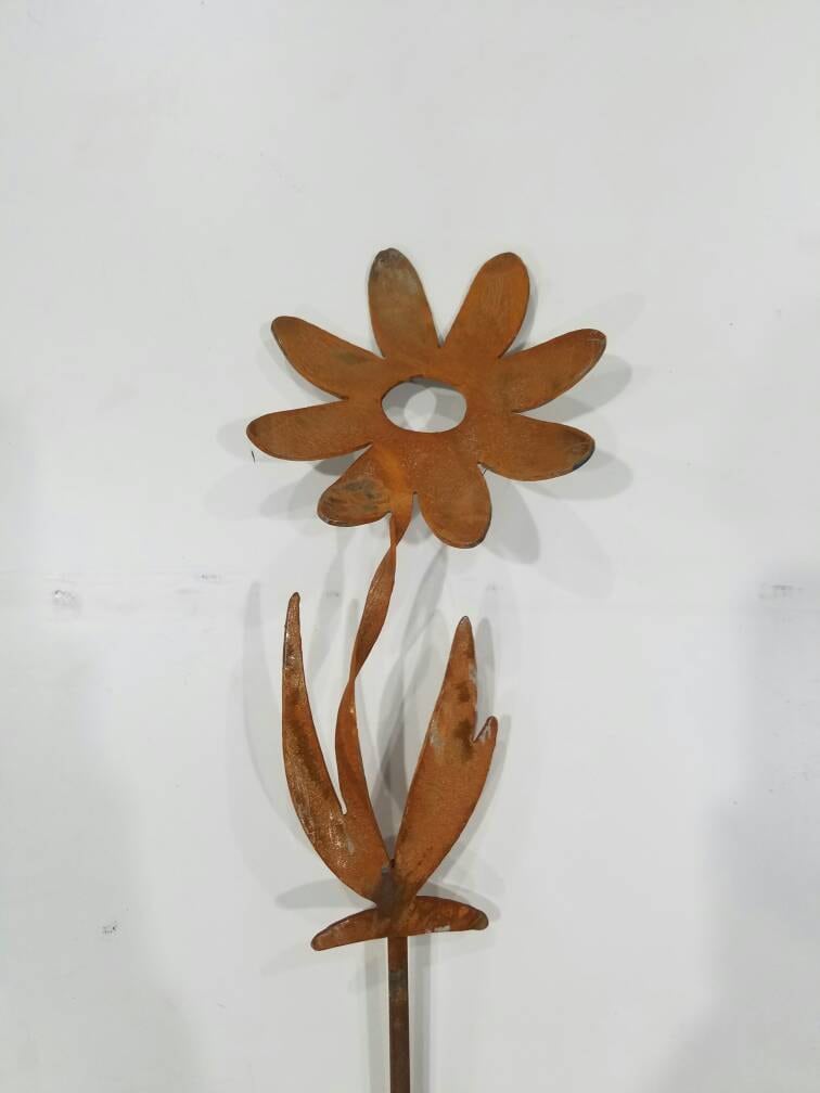 Twisted Metal Flower Stake, 9.5 tall, garden gift, rustic flowers