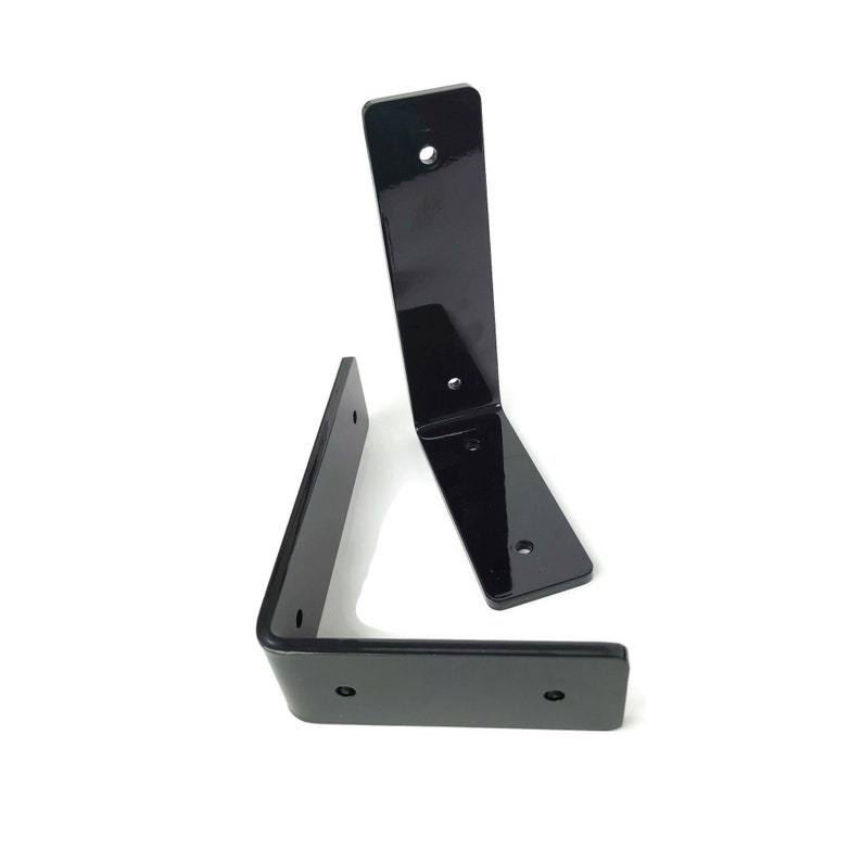 Gloss black is the color on these brackets.