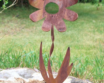 Metal Daisy Flower Giant Rustic Stake 24 to 36 Inches Tall
