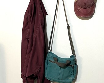 Metal Coat and Hat Rack One Piece Hooks 26 Inches Wide