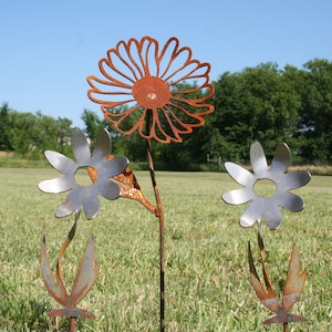 Metal Daisy Flower Stake Gift Set 17 to 23 Inches Tall