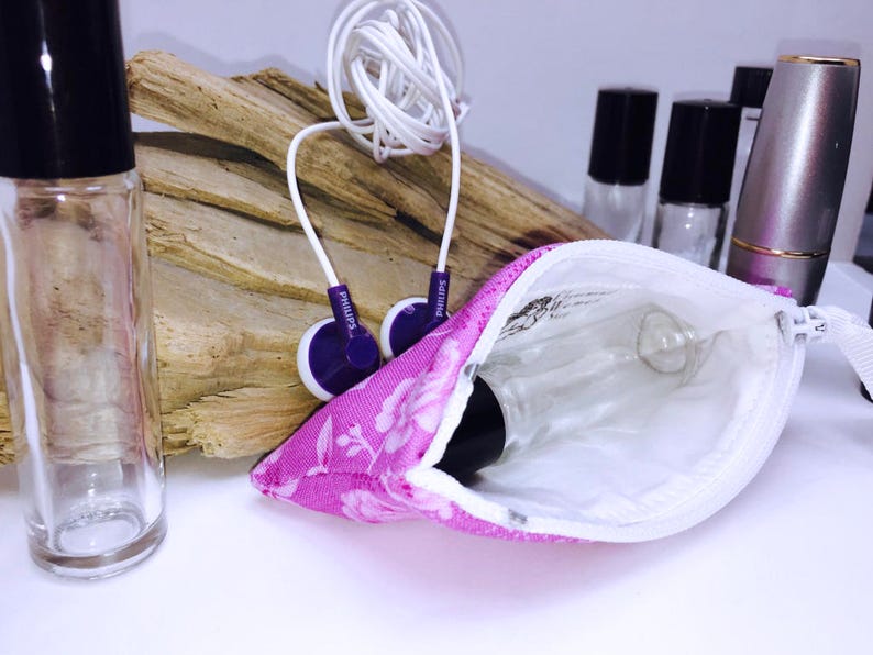 USB Case Feminine Small Zipper Pouch Doterra Oil Storage Fuchsia Shabby Lipstick Case Lip Balm Case Victorian Essential Oil Bag