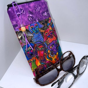 Laurel Burch Double Eyeglasses Case, Purple Butterfly Accent Top Fabric Dogs PSYCHEDELIC COLORS
