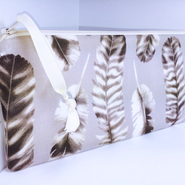 Feathers Wet Bag, Feathers Waterproof Cosmetic Case, Reusable Cloth Pads Bag, Make Up Pouch, Project Bag, Pencil Case