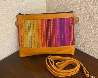 Embrayage guatémaltèque avec fixation de bandoulière - Cuir / Coton