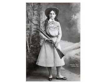 Annie Oakley - 1899 - Vintage Historical Photo