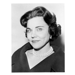 Ann Landers - 1961 - Vintage Historical Print