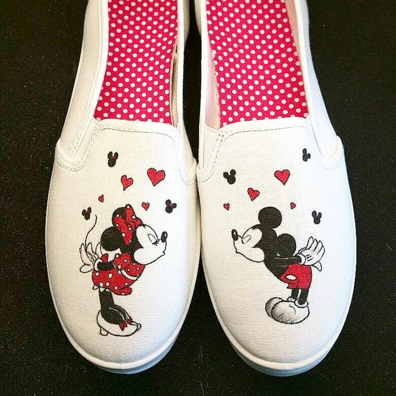 Mickey and Minnie Disney Wedding/Bride/Bridesmaid Custom Hand | Etsy