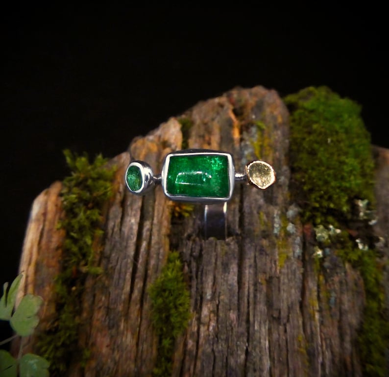 Delicate Emerald Ring