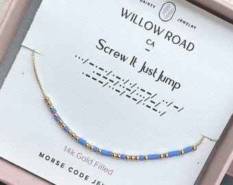 Collar con código Morse "Que se fastidie, salta", joyería inspiradora, collar con mensaje oculto, regalo para empezar de nuevo, regalo para un cambio de carrera.