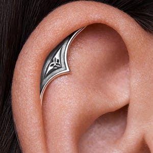 Goth Hidden Helix Earring • Cartilage Helix Piercing 18G 16G •  Dark Silver Jewelry • Gothic Jewelry Punk Tattoo Medieval Earring • CRT021