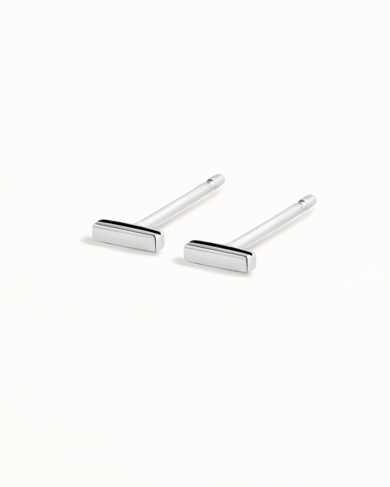 Aretes con barra Aretes con barra cuadrada Aretes con barra minimalista Aretes pequeños de plata Aretes diminutos de joyería cotidiana CST012 1 Pair Small Bars