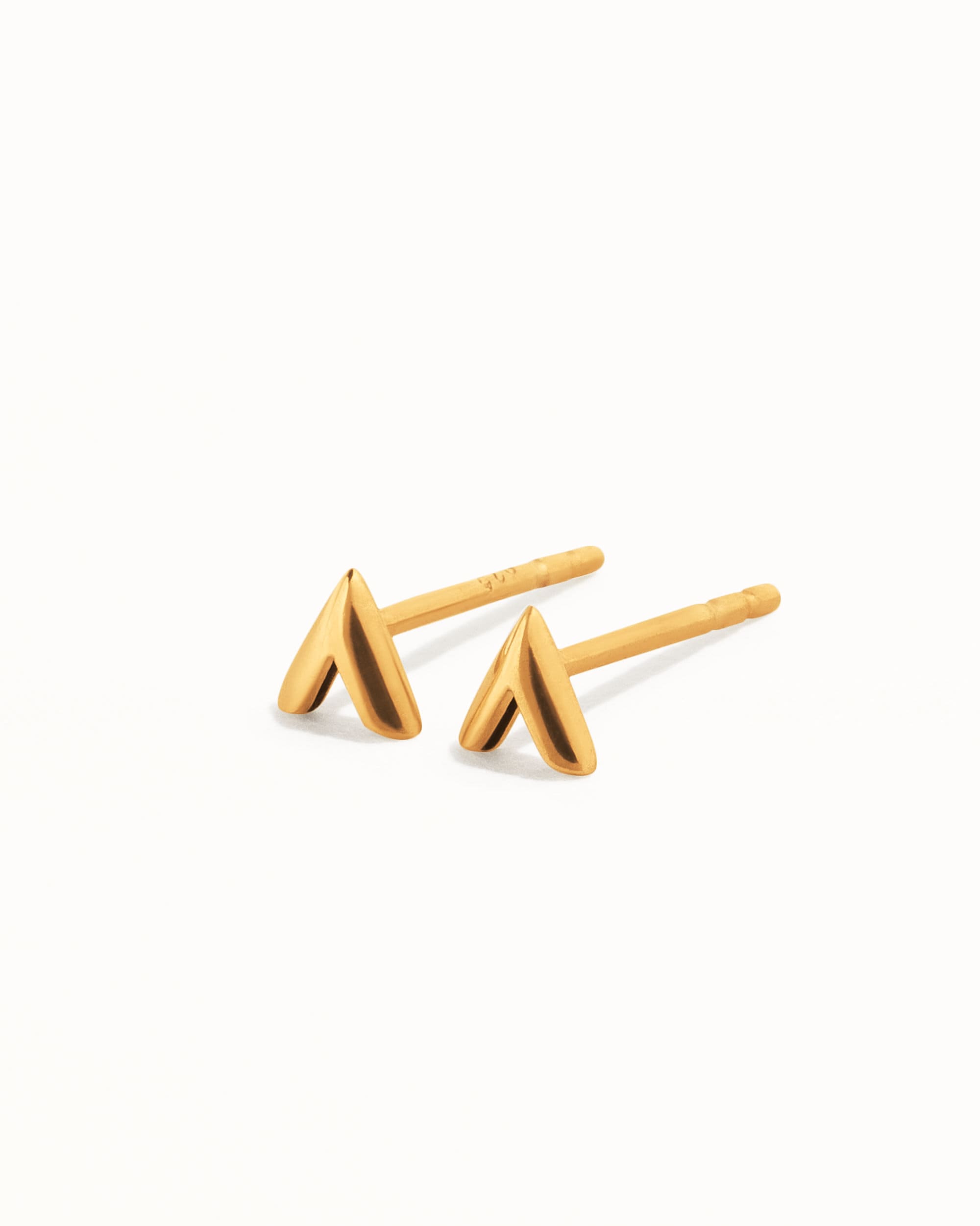Triangle Arrow Arrowhead Stud Earrings Silver & Gold Minimalist Geometric Earrings Dainty Tiny Stud Earrings - CST015