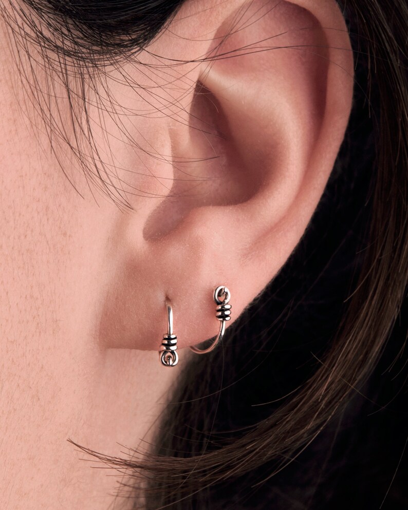 MHP503SSO Octopus Tentacle Hoop Earrings Sterling Silver Boho Charm Huggie Earrings Modern Fashion Tiny Dainty Jewelry