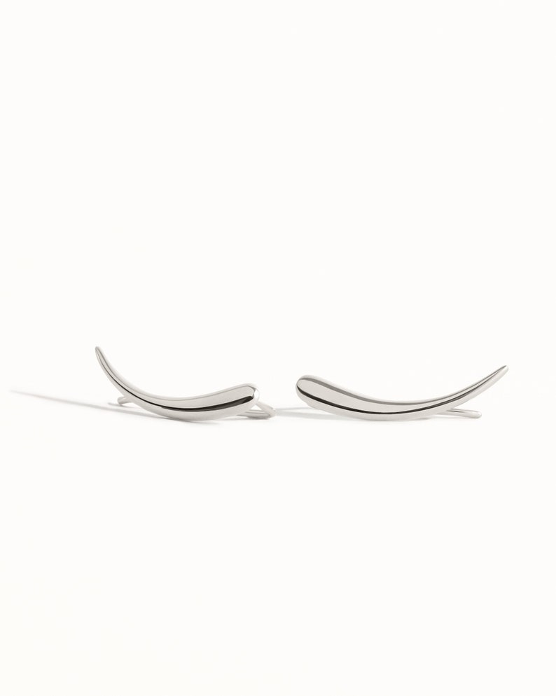 Boucles d'oreilles minimalistes en argent pour grimpeur d'oreilles Croissant de lune en argent sterling Boucles d'oreilles manchette en argent sterling, cadeau bijoux modernes 14 carats FES007 image 1