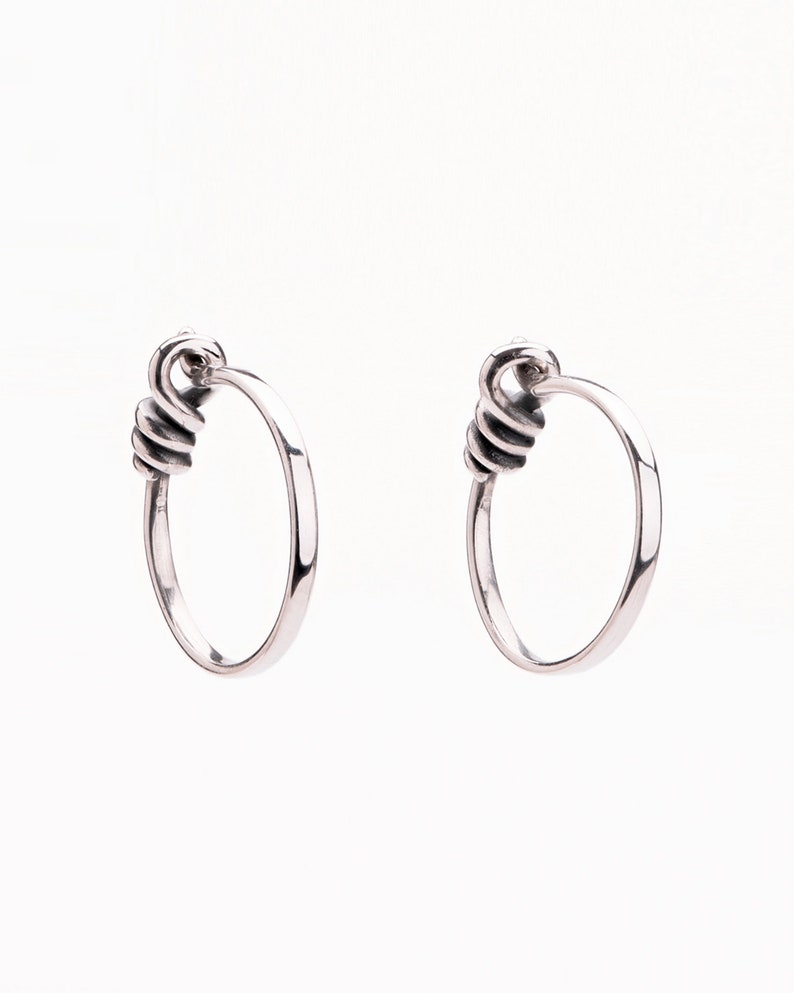 MHP503SSO Octopus Tentacle Hoop Earrings Sterling Silver Boho Charm Huggie Earrings Modern Fashion Tiny Dainty Jewelry